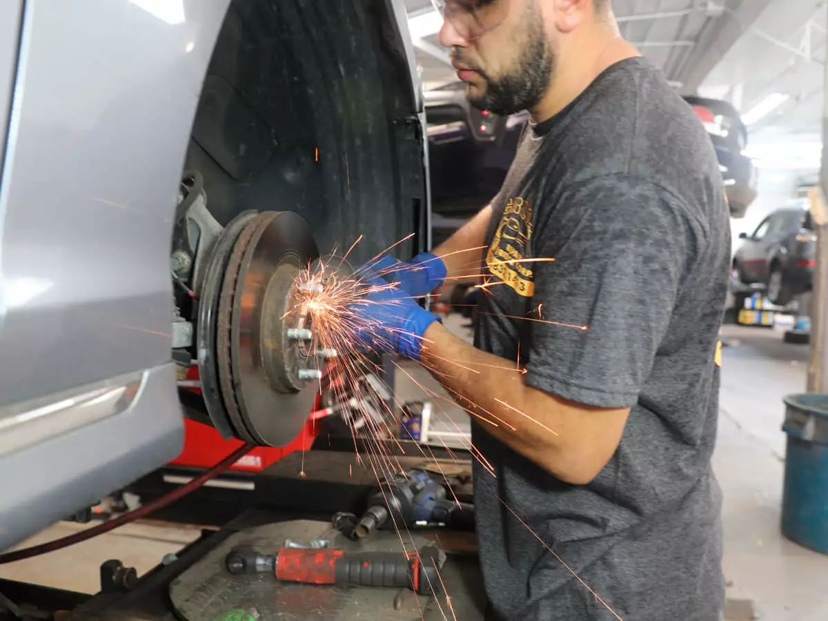 Carlos Repairs